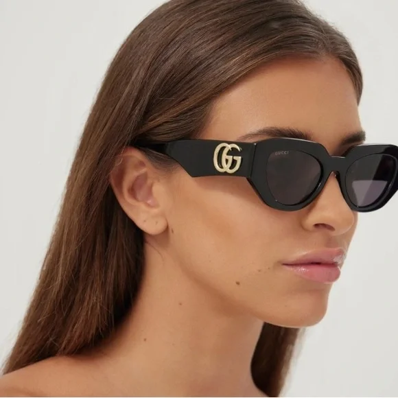 Excluded Gucci Sunglasses, New 375 - Picture 6 of 7